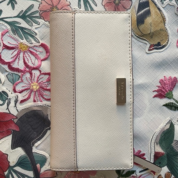 kate spade Handbags - Women’s wallet